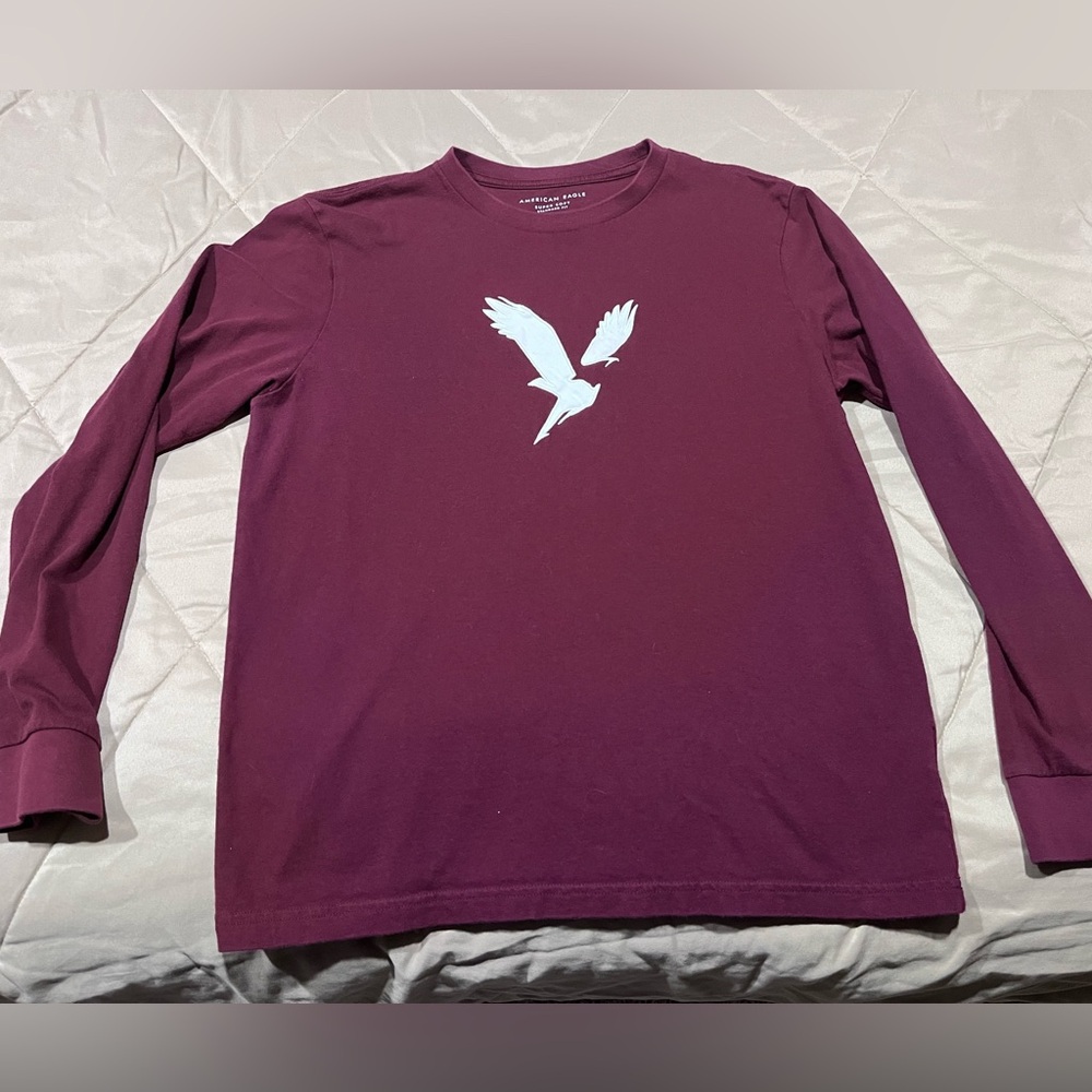 American Eagle Outfitters Berry V-Neck Long Sleeve Tee